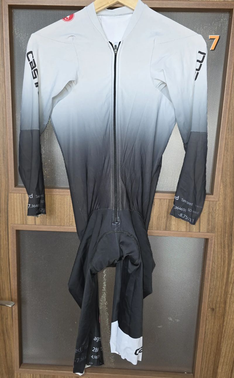 Výprodej oblečení Castelli (a dres Peleton de Paris) 