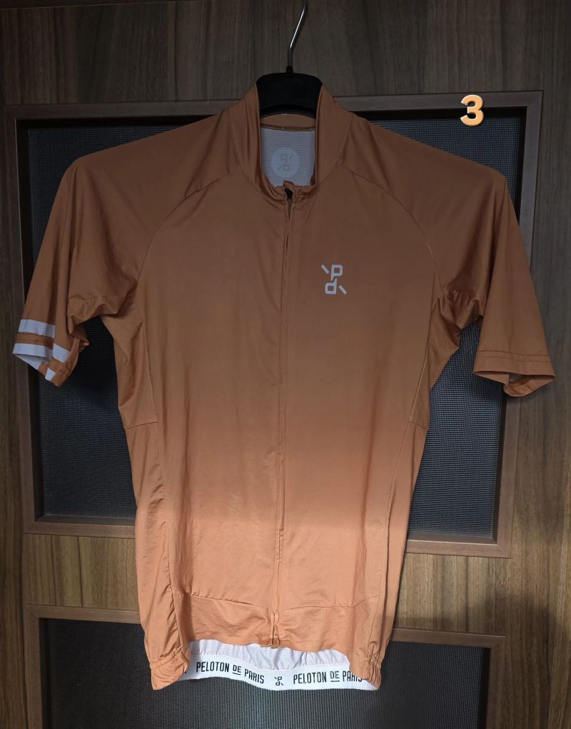 Výprodej oblečení Castelli (a dres Peleton de Paris) 