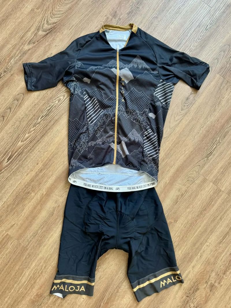 Dres + kraťasy Maloja velikost M