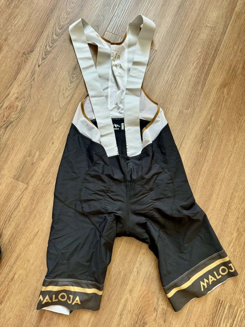 Dres + kraťasy Maloja velikost M