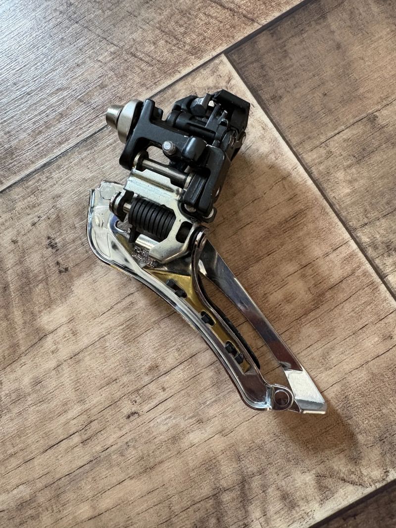 Shimano 105 sada ( bez klik a kotoučů)