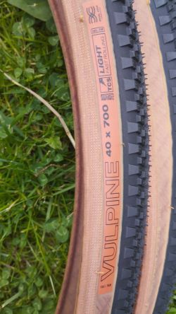 Prodám dva gravel pláště WTB