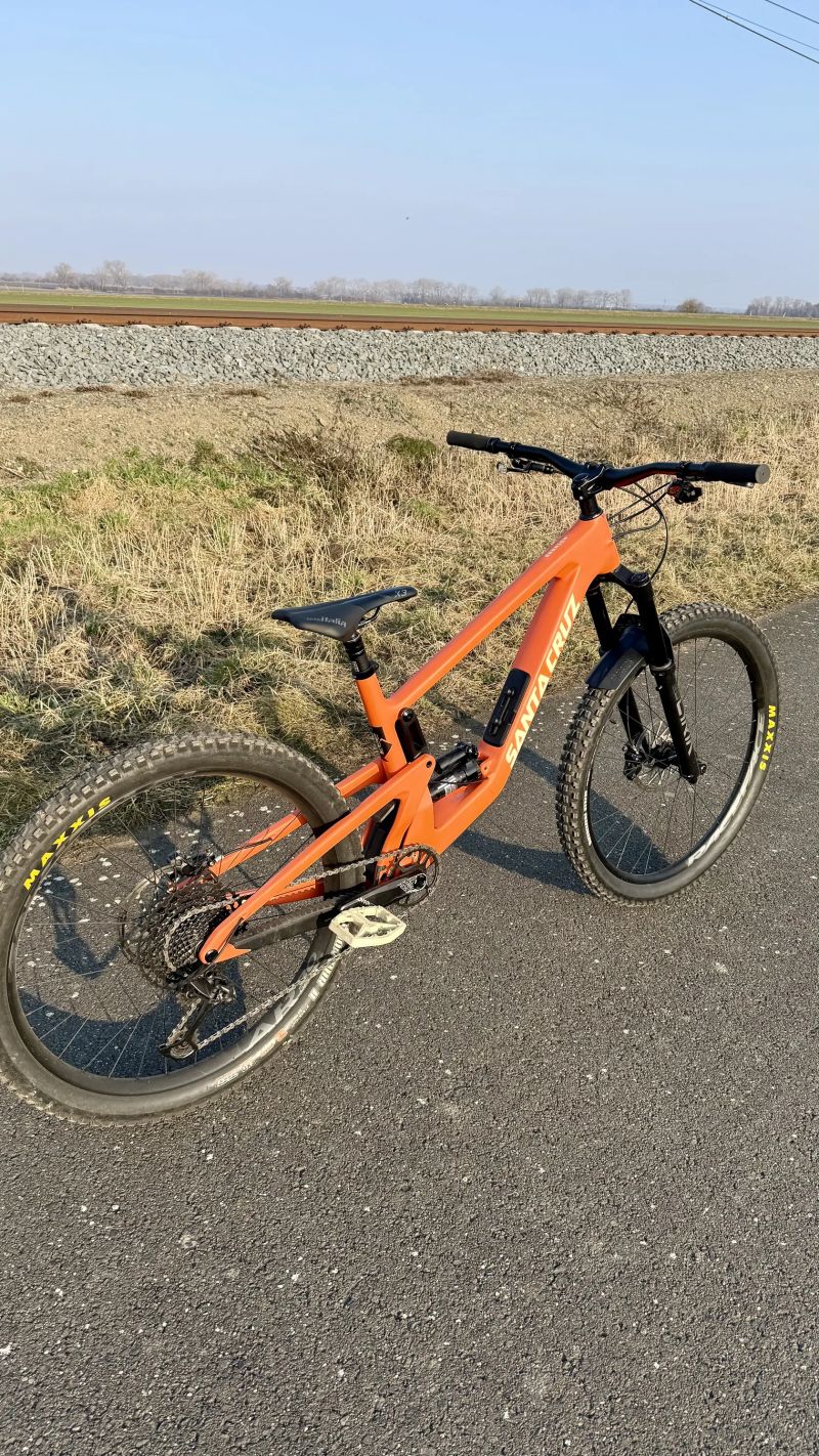 Santa Cruz Bronson 2024-L