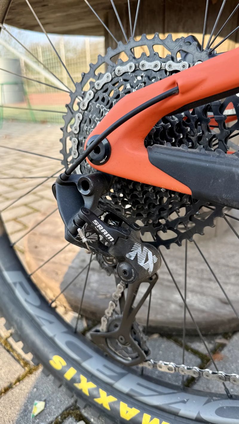 Santa Cruz Bronson 2024-L