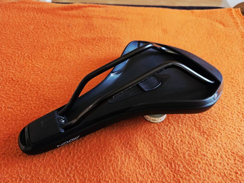 Nové sedlo Fizik Terra Aidon X5 Kium 145mm