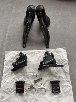 Páky a třmeny Shimano Ultegra 8070 Di2