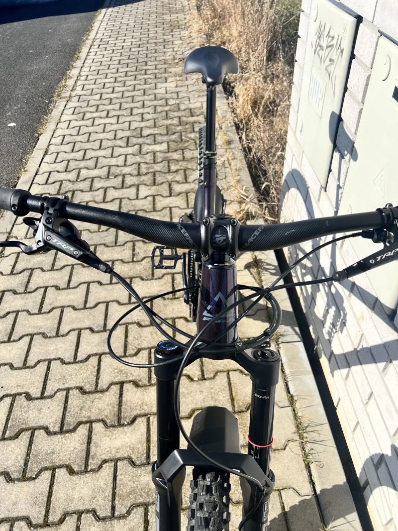 Fuji AURIC 27,5 LT 1.1 velikost L