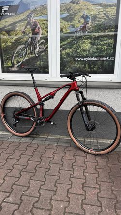 Nové kolo Conway RLC FS 4.9