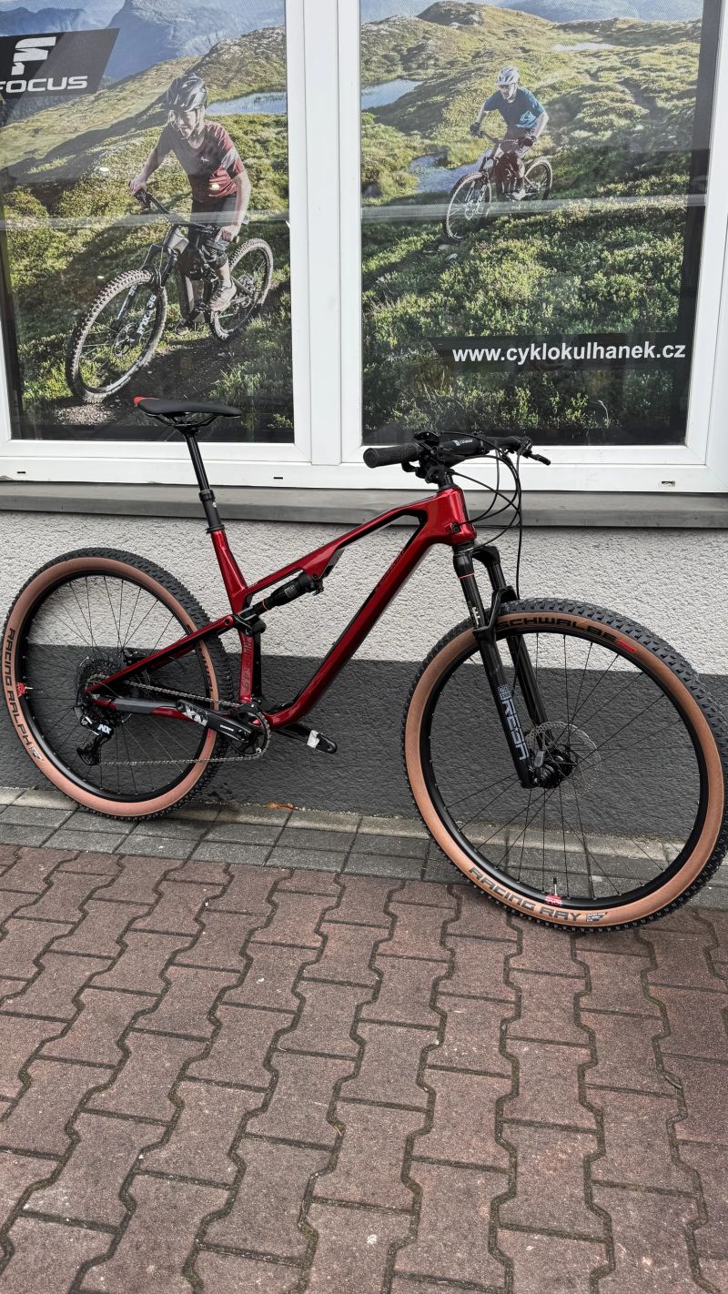 Nové kolo Conway RLC FS 4.9