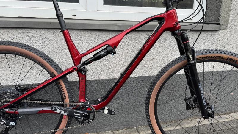 Nové kolo Conway RLC FS 4.9