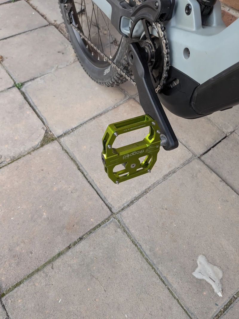 Cube Stereo Hybrid HPC 140