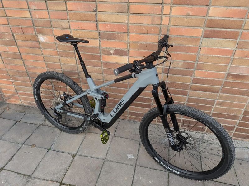Cube Stereo Hybrid HPC 140