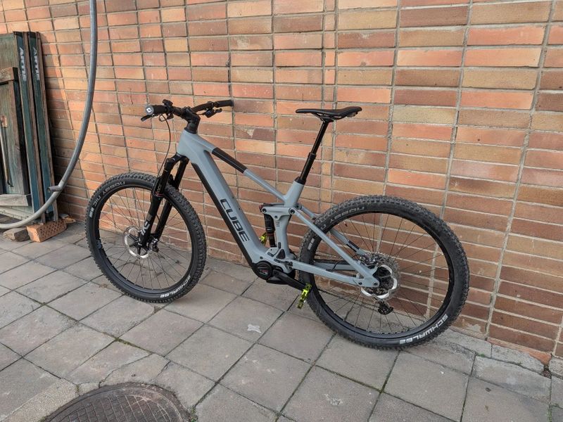 Cube Stereo Hybrid HPC 140