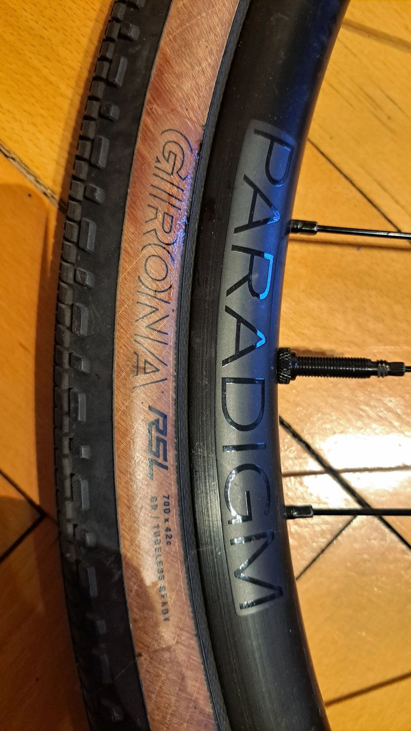 Bontrager hliníková kola z gravela kompletní 