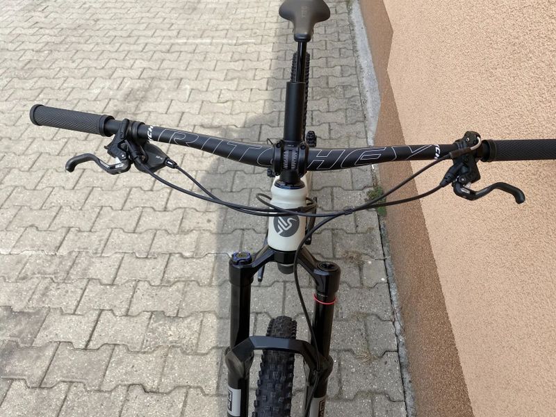 Ibis Ripley V4S UDH Sram (jako Snta Cruz, Pivot)
