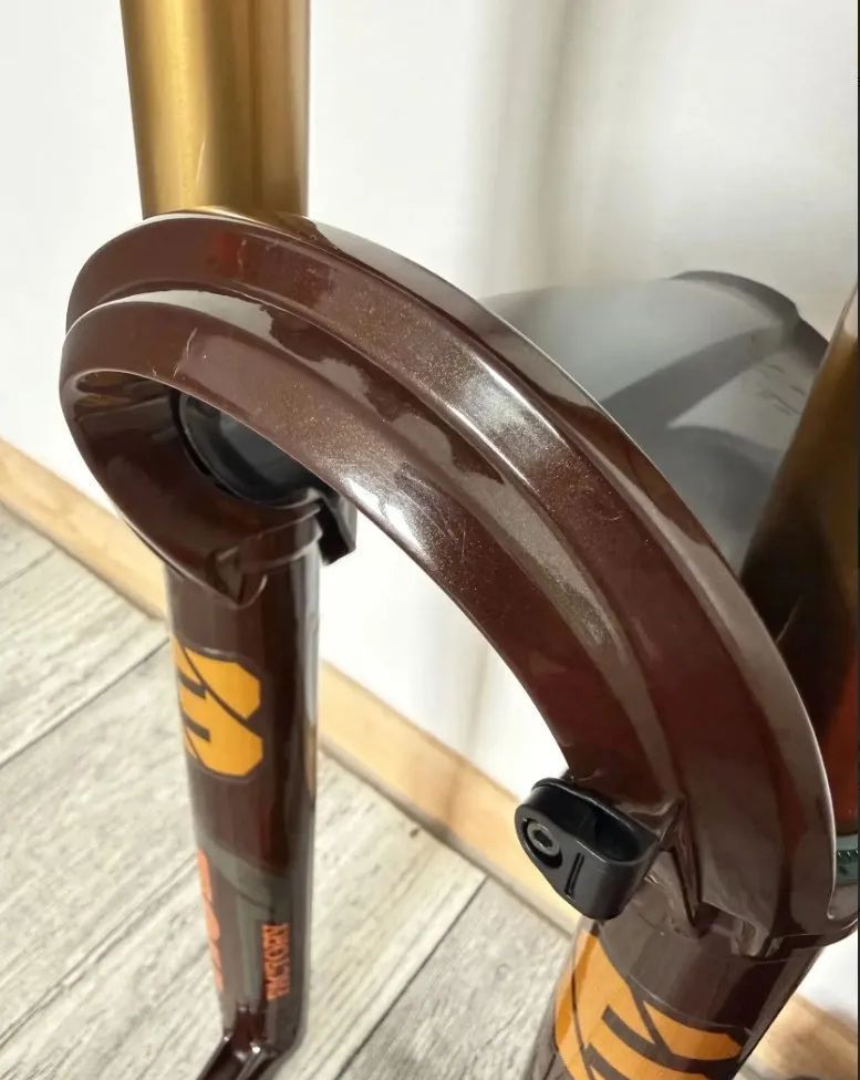 Vidlice Fox 36 Factory Grip2 - limitovaná edice barva Rootbeer (hnědá metalíza)