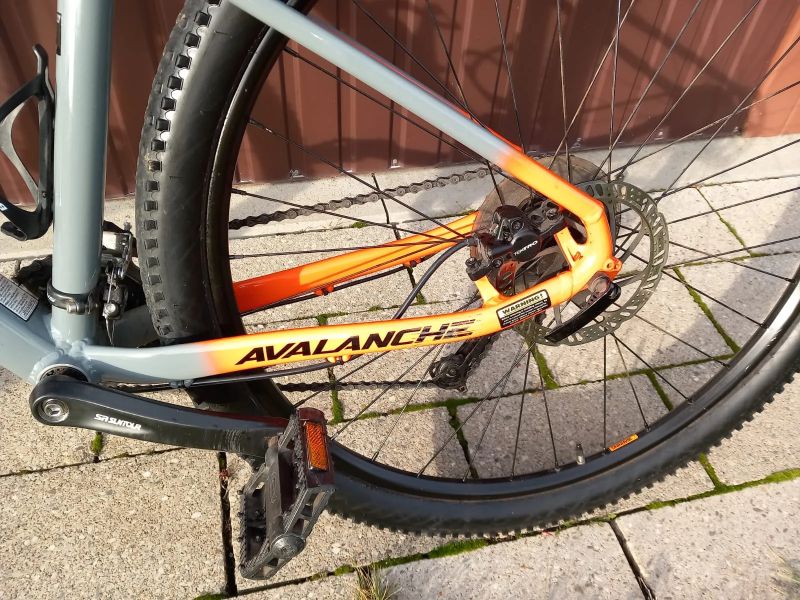 Horské kolo GT Avalanche 29'