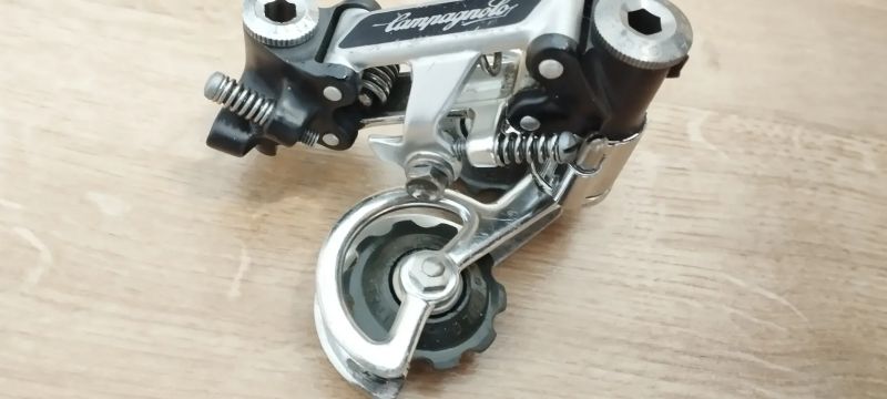 Prodám sadu dílú Campagnolo Super record