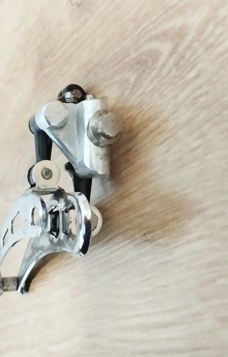 Prodám sadu dílú Campagnolo Super record