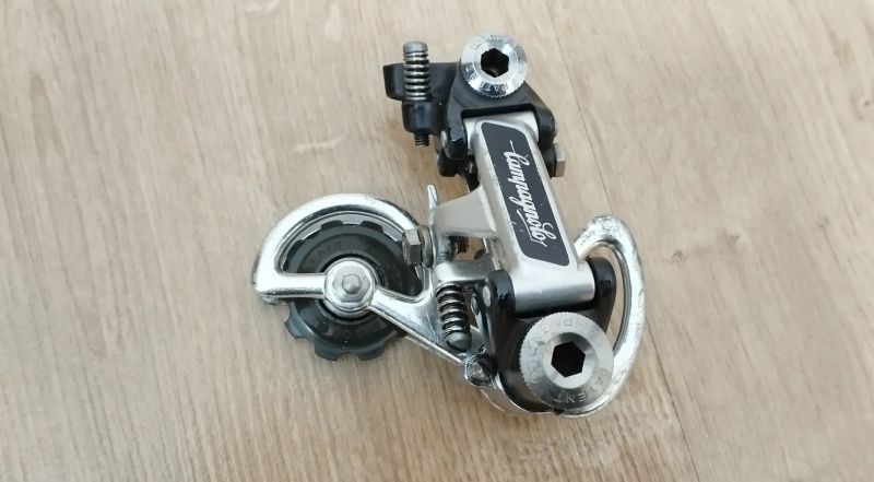 Prodám sadu dílú Campagnolo Super record