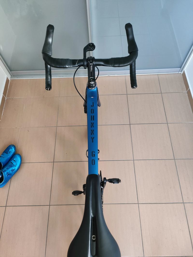 Basso Venta, Shimano 105, karbon kola Roval