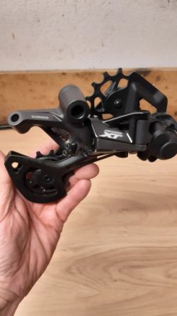 Přehazovačka + řazení shimano XT