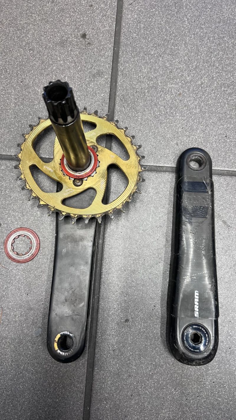 Kliky karbon Sram X1 175 mm boost GXP