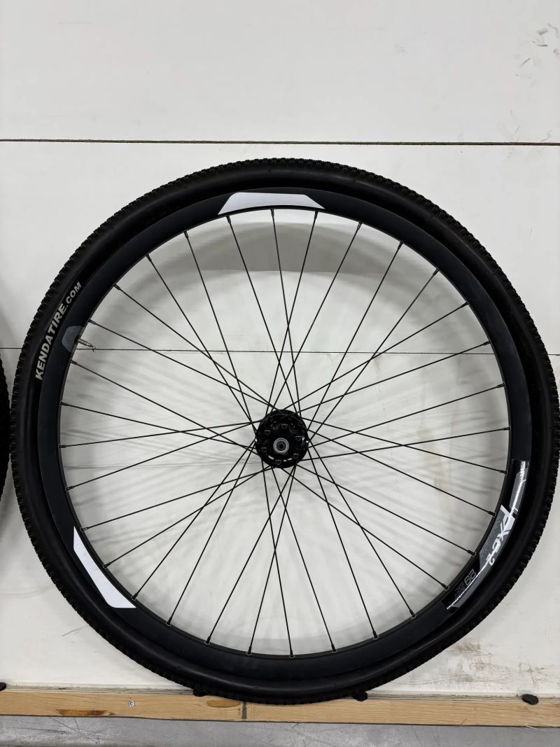 Zapletená kola 29 mtb, plus plášté