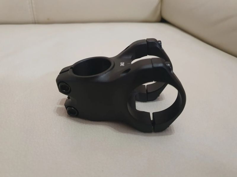 Představec OneUp, délka 42 mm, průměr řídítek 35 mm