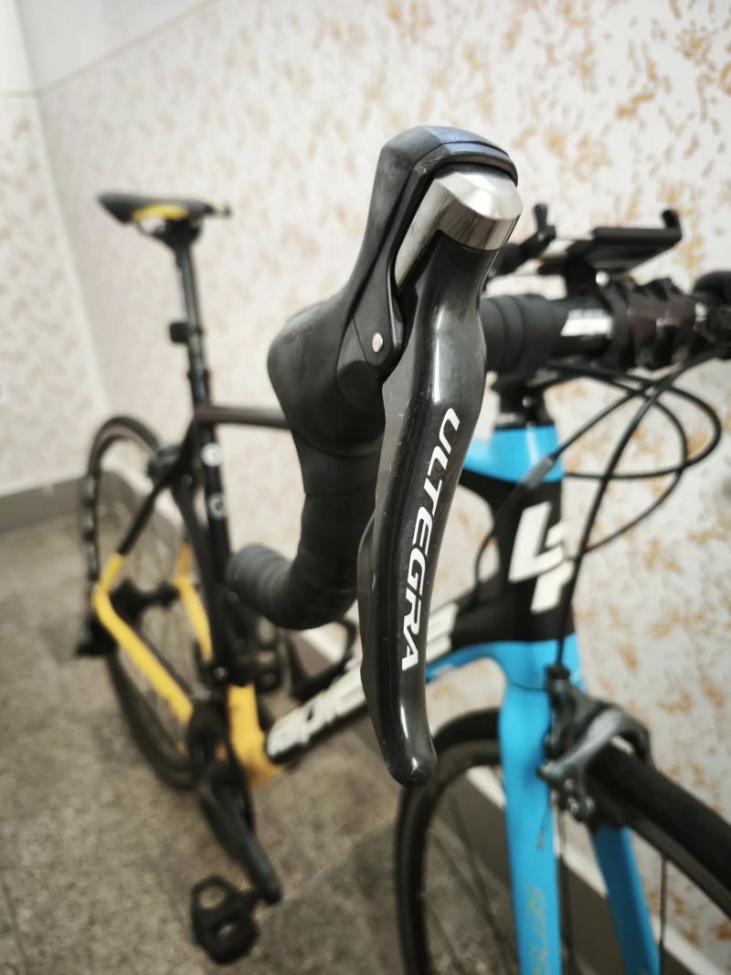 Karbonová silnička Lapierre