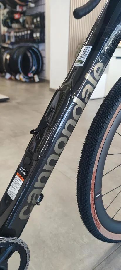 Prodám NOVÉ gravelové kolo zn. Cannondale Topstone Carbon 1 AXS (Black) vel. 54 cm 