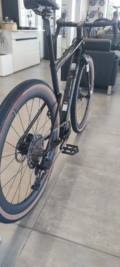 Prodám NOVÉ gravelové kolo zn. Cannondale Topstone Carbon 1 AXS (Black) vel. 54 cm 