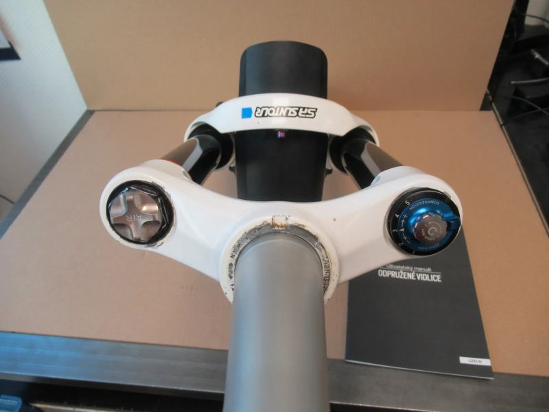 SR Suntour AURON PCS