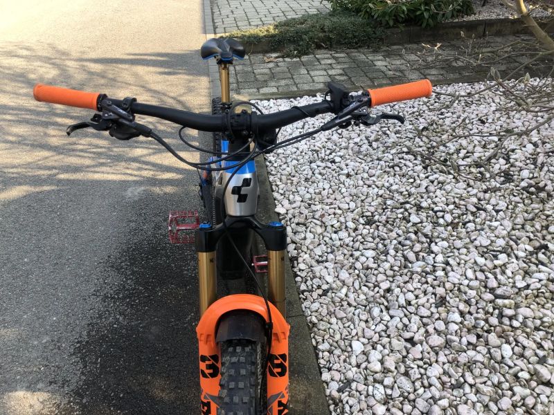 Cube Stereo hybrid 160 hpc action team