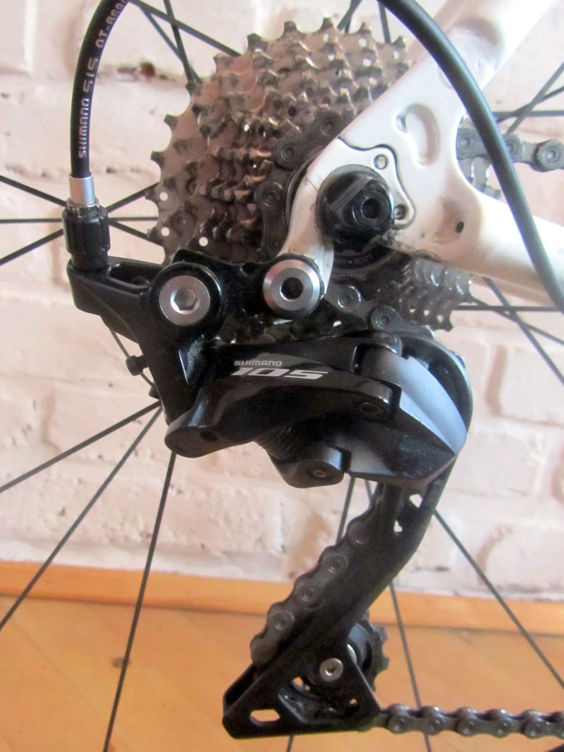 ZANELLA na Shimano ULTEGRA/105, 52 cm. 1ROK ZÁRUKA