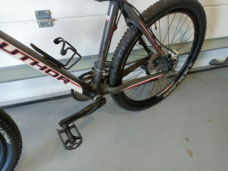 Author Revolt carbon