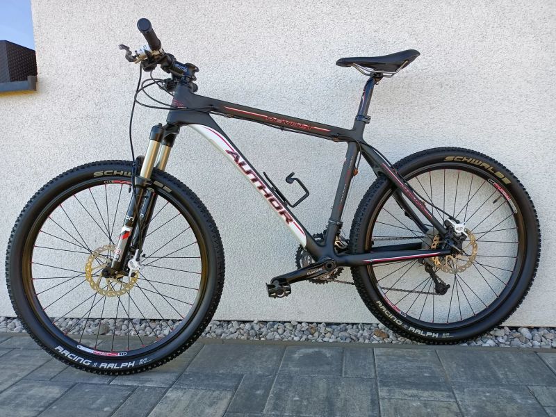 Author Revolt carbon