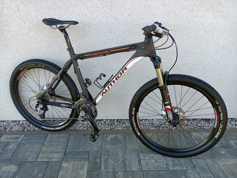 Author Revolt carbon