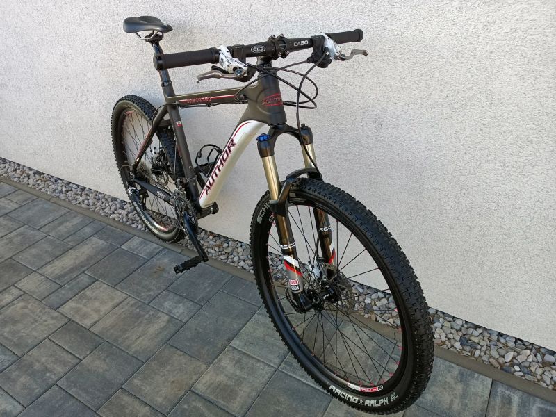 Author Revolt carbon