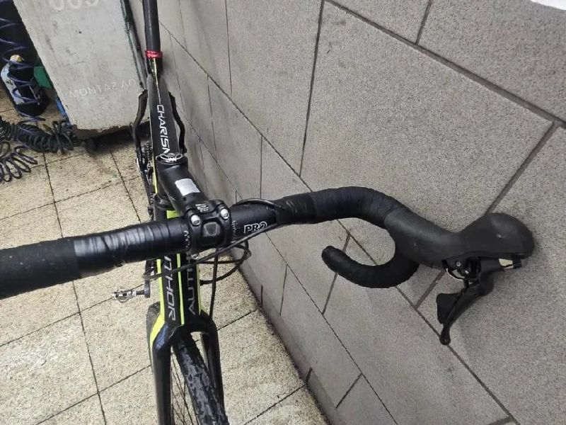 Author Charisma - gravel,cyklokros, endurance silnice