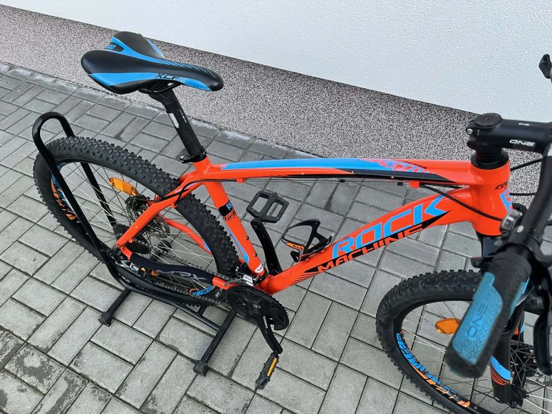 Horské kolo RockMachine vel.L 27,5