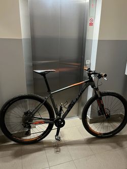 zánovní Kellys Gate 30 29”, Shimano XT, pevné osy