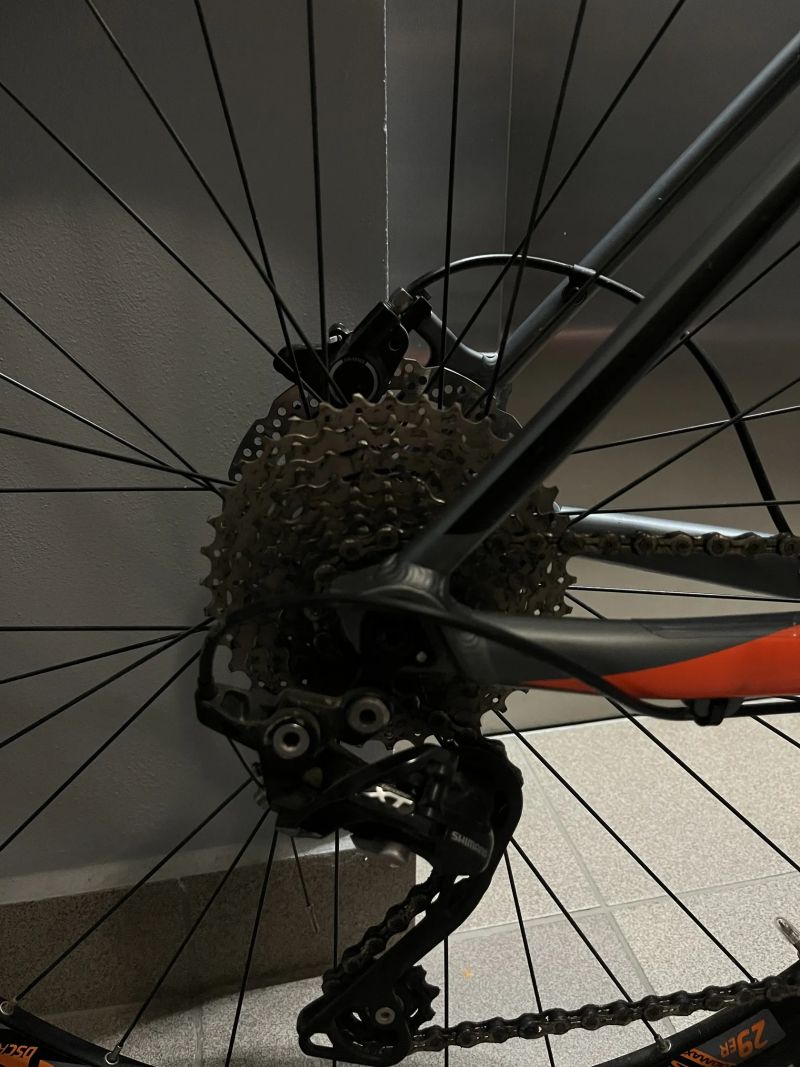 zánovní Kellys Gate 30 29”, Shimano XT, pevné osy