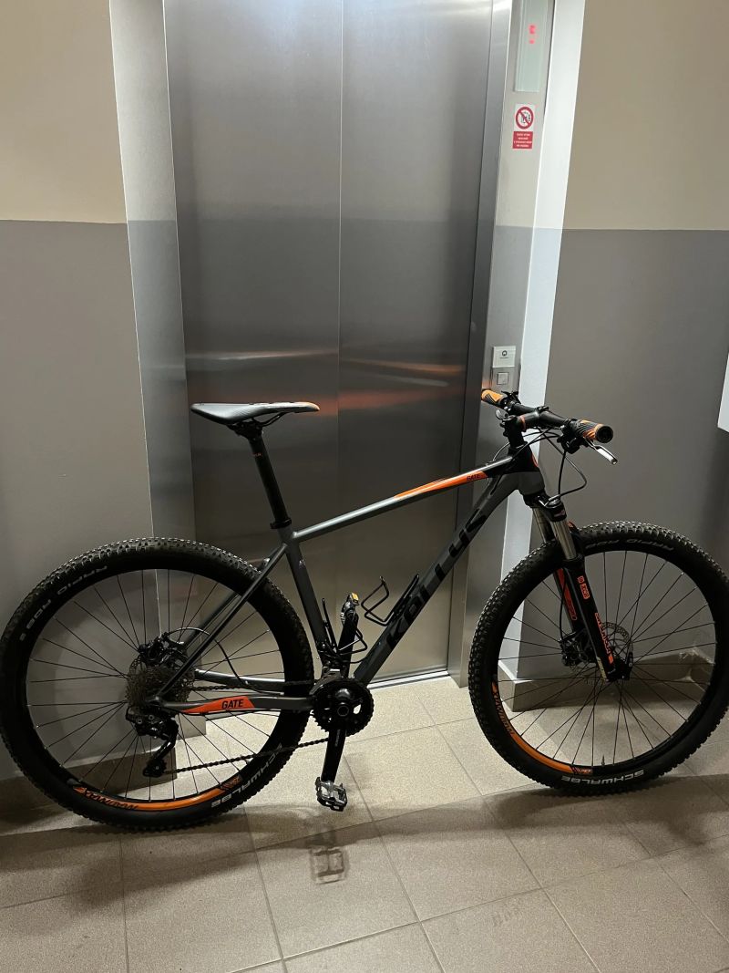 zánovní Kellys Gate 30 29”, Shimano XT, pevné osy