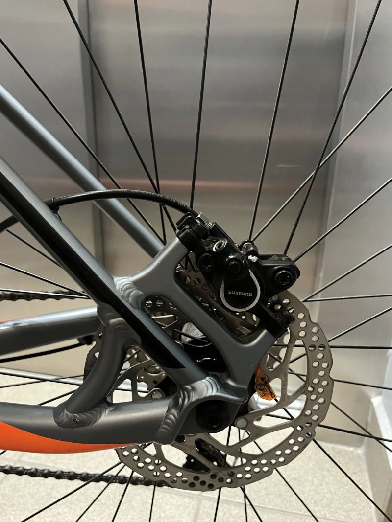 zánovní Kellys Gate 30 29”, Shimano XT, pevné osy