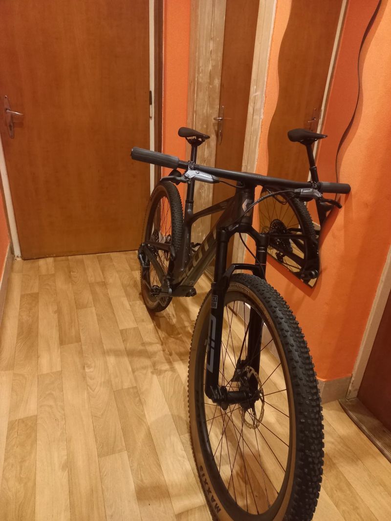 Scott Spark RC Team NOVÉ 100% stav Black vel.M. 