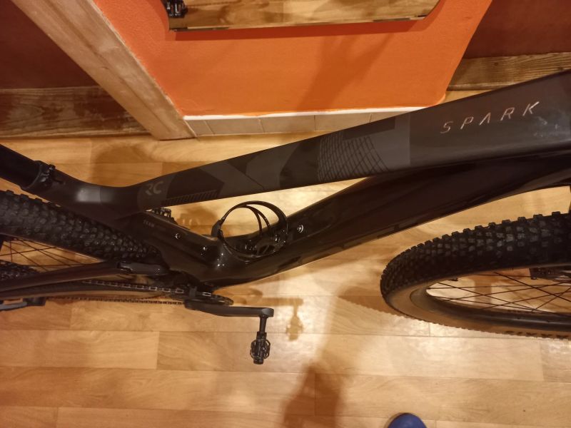 Scott Spark RC Team NOVÉ 100% stav Black vel.M. 