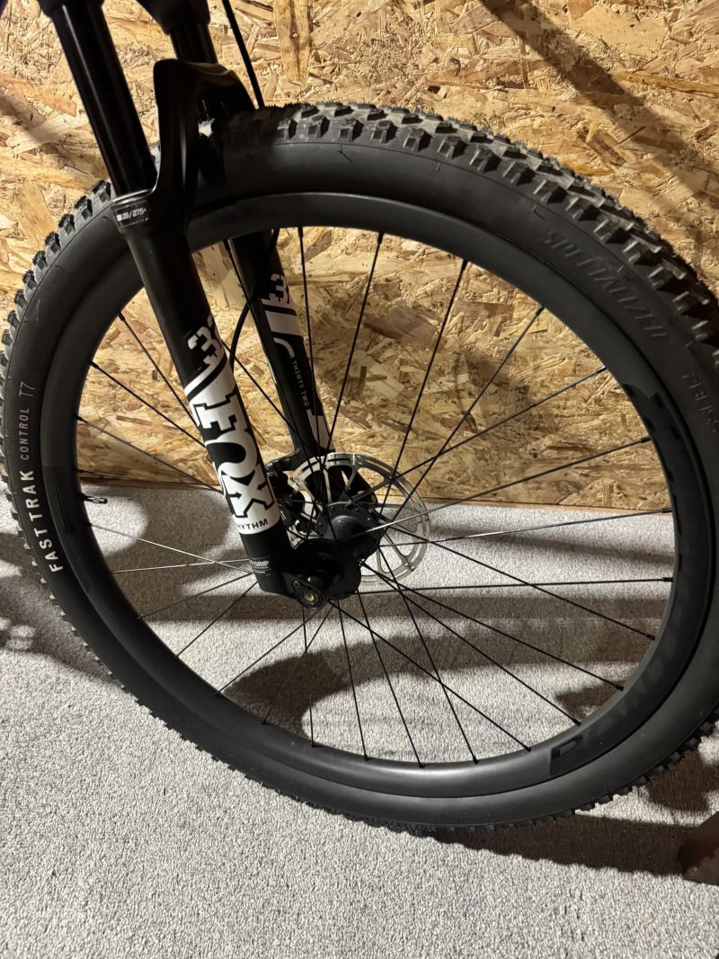 SLEVA - Canyon Exceed CF6 (KARBON KOLA) 