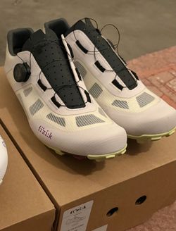 FIZIK VENTO PROXY CARBON