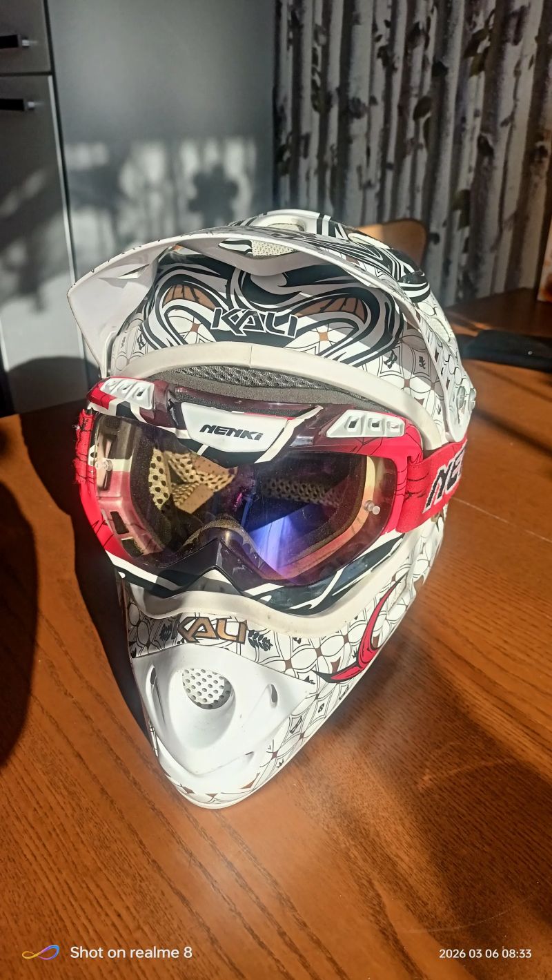 Dětská integrální přilba 